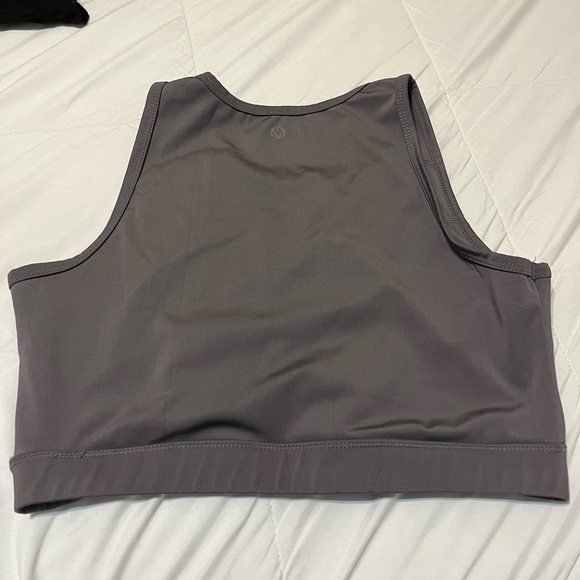 AR-33 Sports Bra Size Medium - Picture 4 of 4